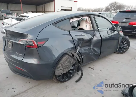 2022 Tesla Model Y Performance Dual Motor All-Wheel Drive from USA, damaged, VIN 7SAYGDEF6NF513560